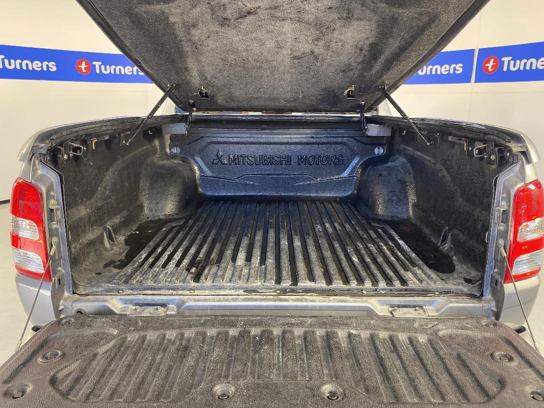 Photo '14' of Mitsubishi Triton Photo '14' of Mitsubishi Triton