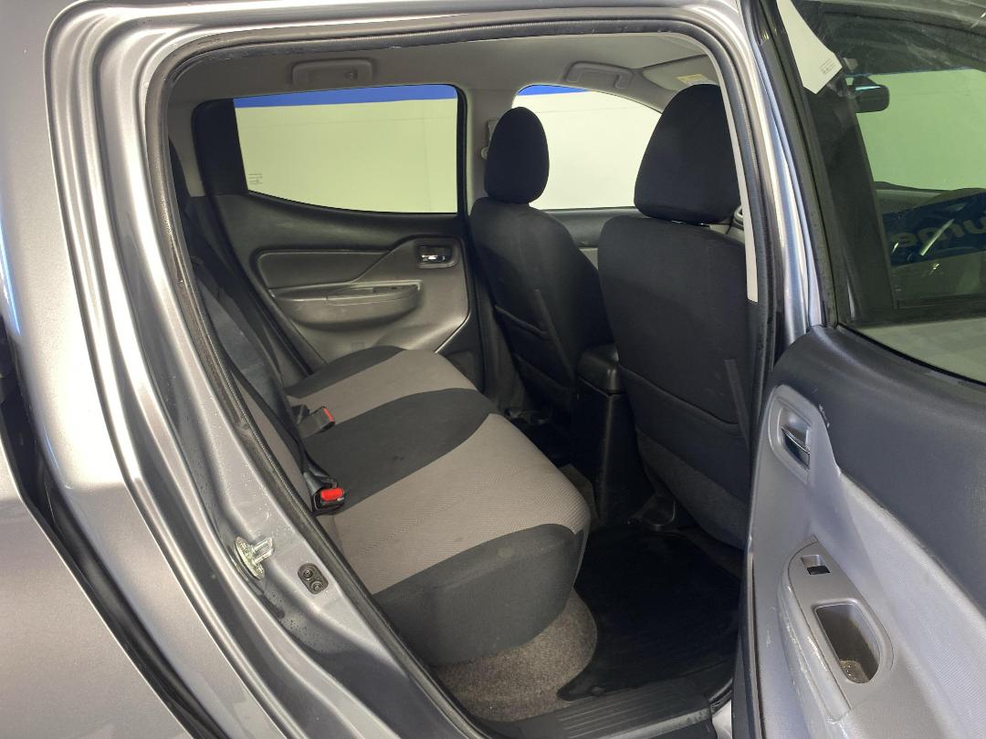 Photo '20' of Mitsubishi Triton Photo '20' of Mitsubishi Triton