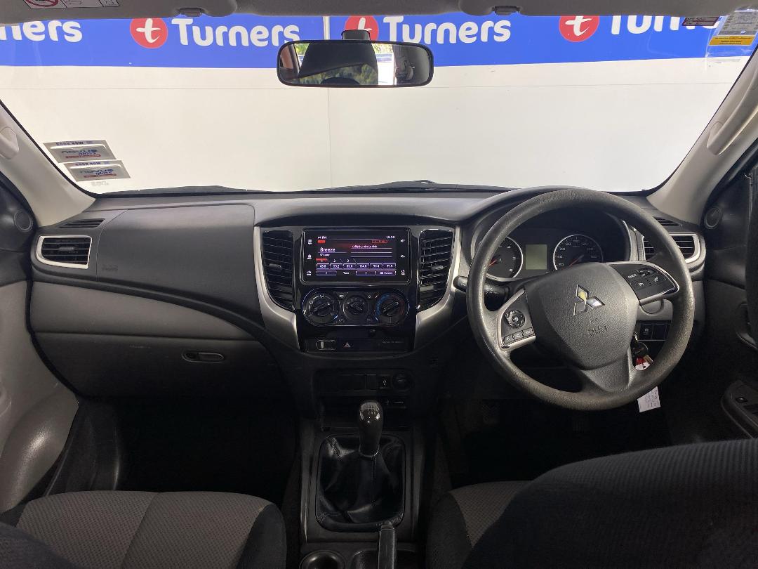 Photo '17' of Mitsubishi Triton Photo '17' of Mitsubishi Triton