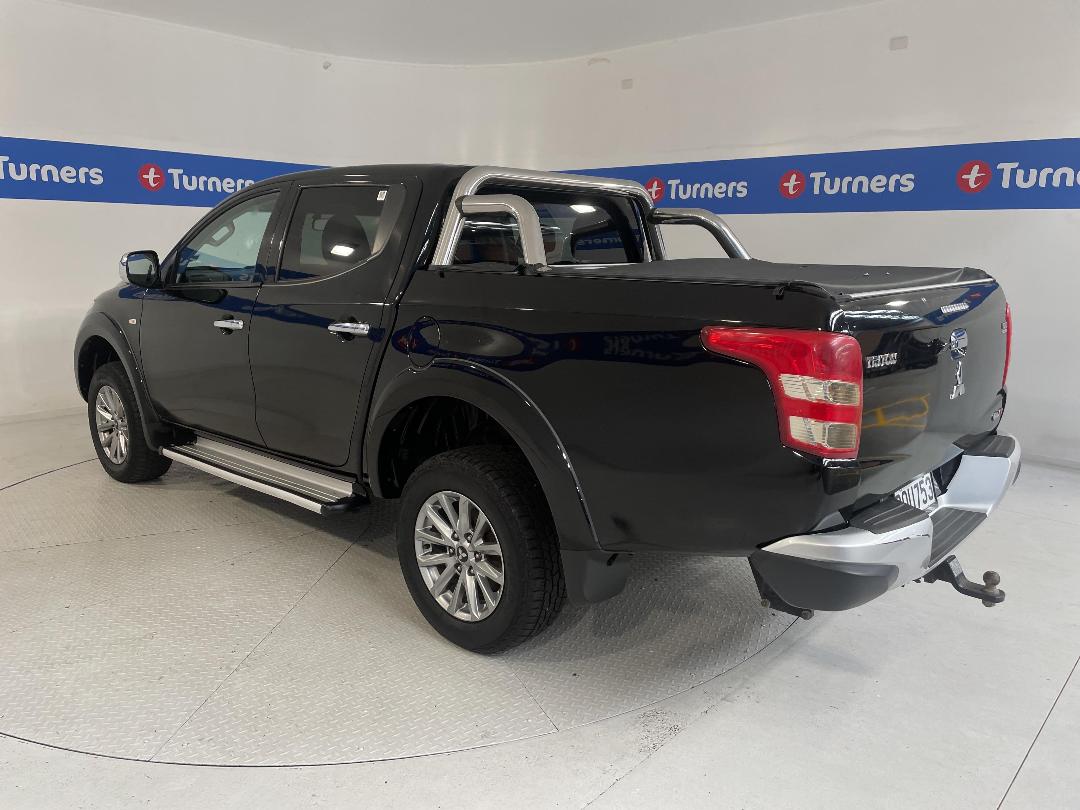 Photo '5' of Mitsubishi Triton