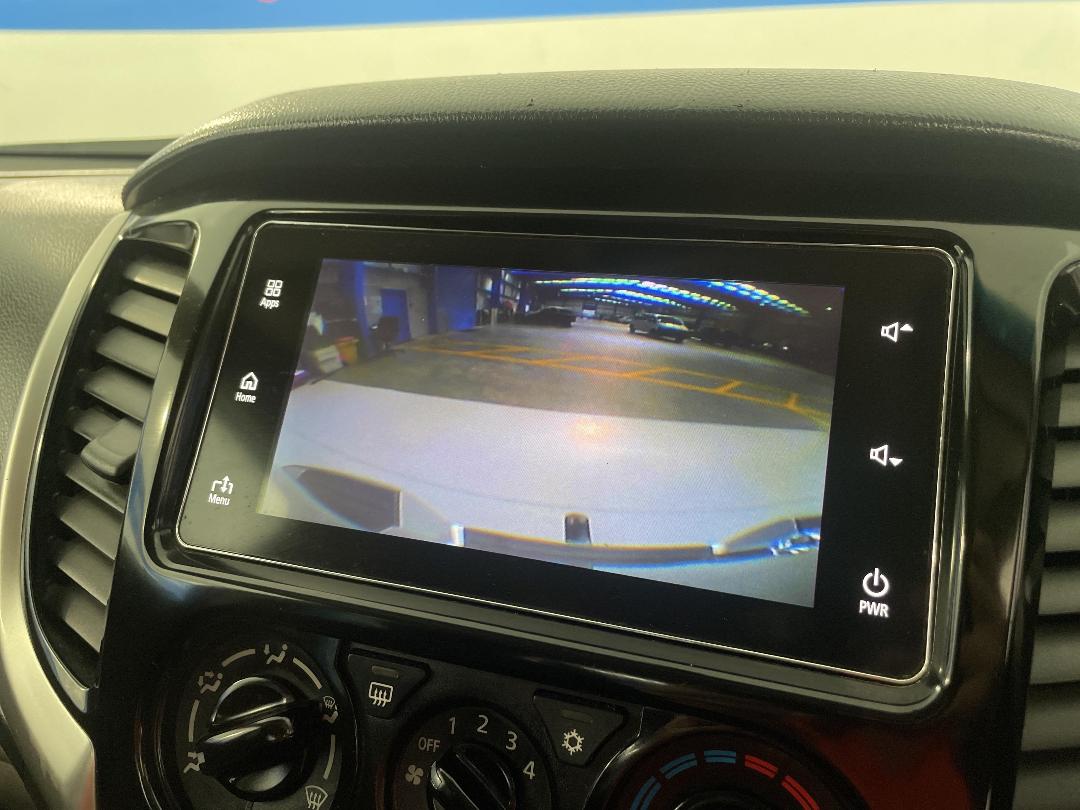 Photo '30' of Mitsubishi Triton