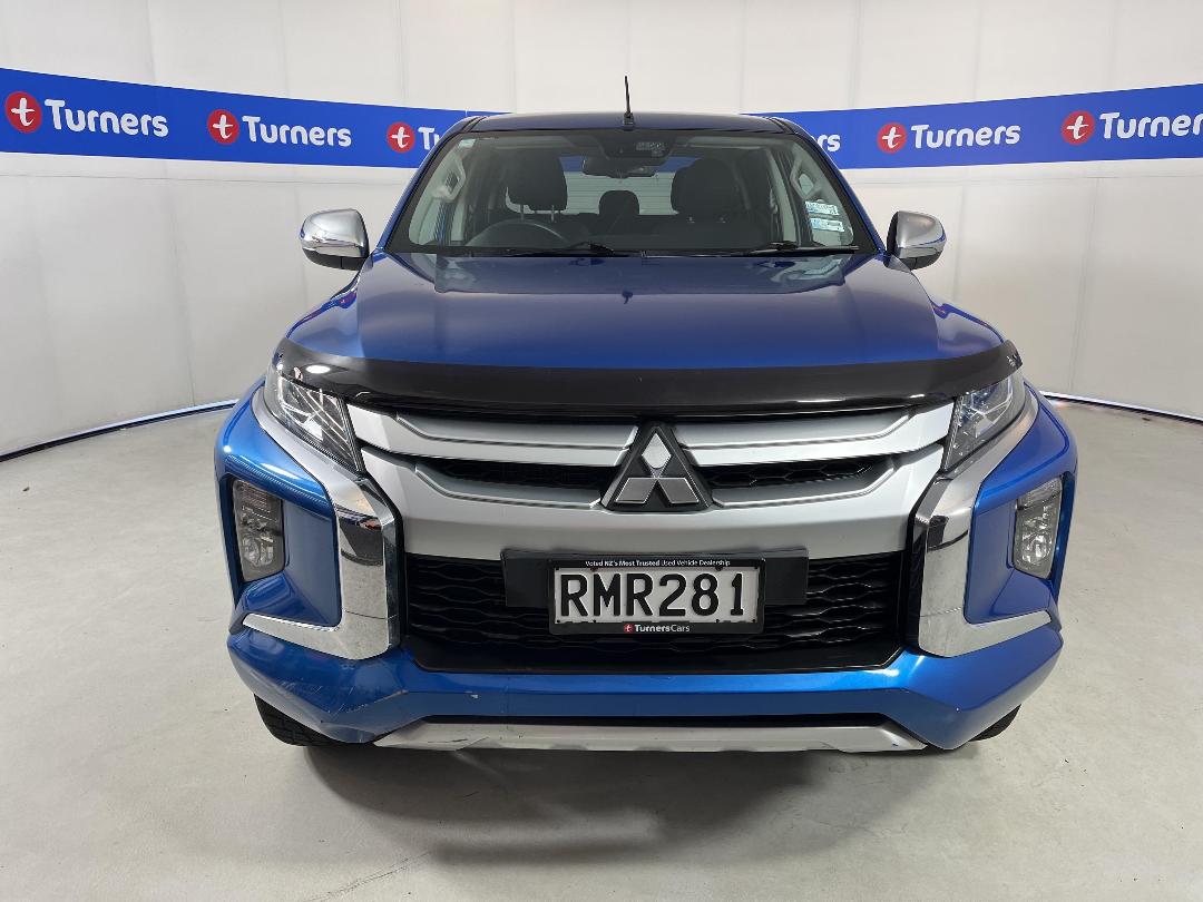 Photo '2' of Mitsubishi Triton