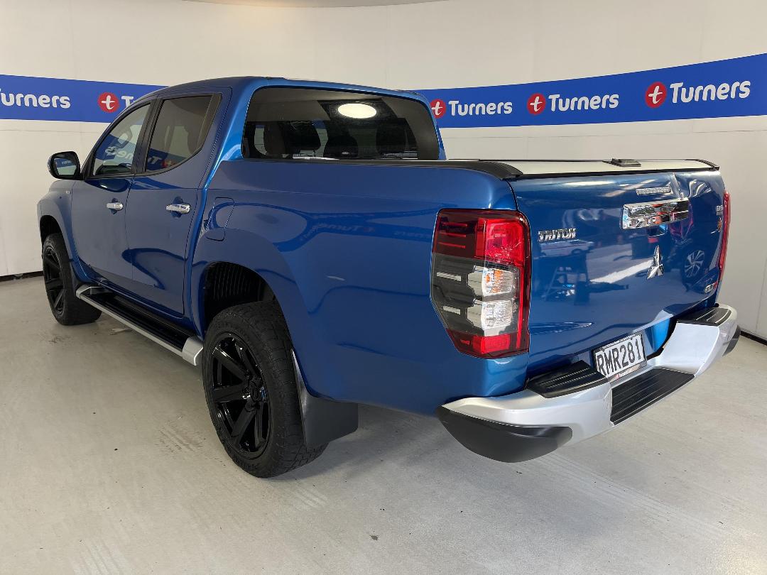 Photo '5' of Mitsubishi Triton