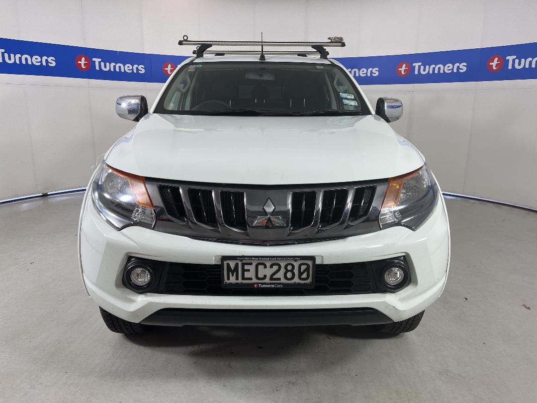 Photo '2' of Mitsubishi Triton