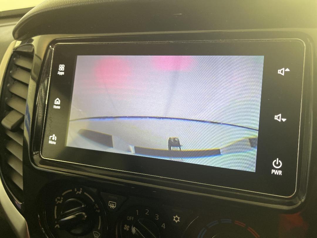 Photo '23' of Mitsubishi Triton