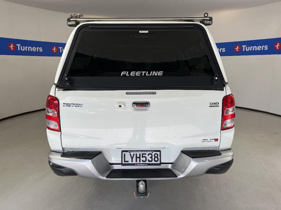 Photo '6' of Mitsubishi Triton