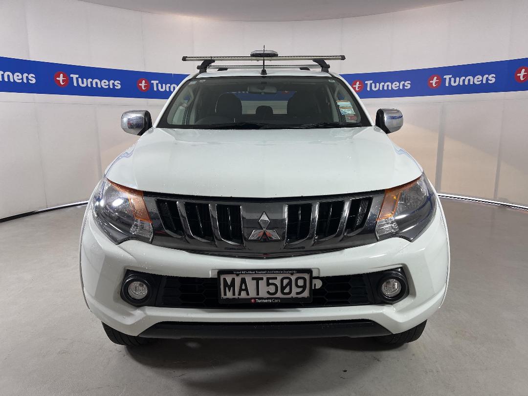 Photo '2' of Mitsubishi Triton