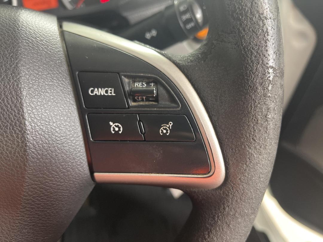 Photo '25' of Mitsubishi Triton