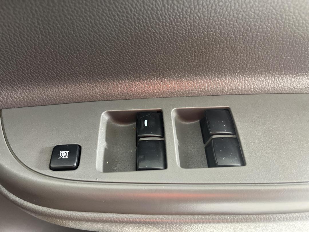 Photo '26' of Mitsubishi Triton