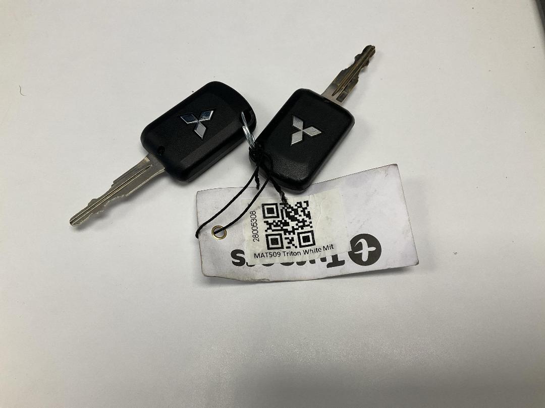 Photo '22' of Mitsubishi Triton