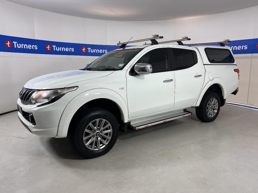 Photo '4' of Mitsubishi Triton