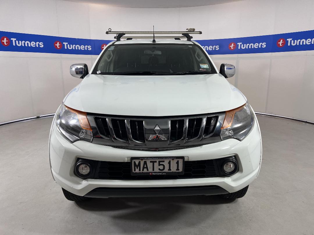 Photo '2' of Mitsubishi Triton