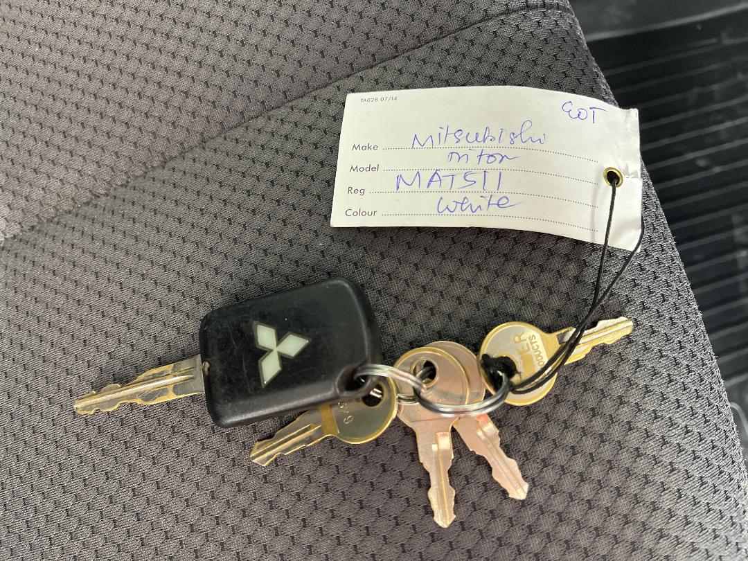 Photo '22' of Mitsubishi Triton