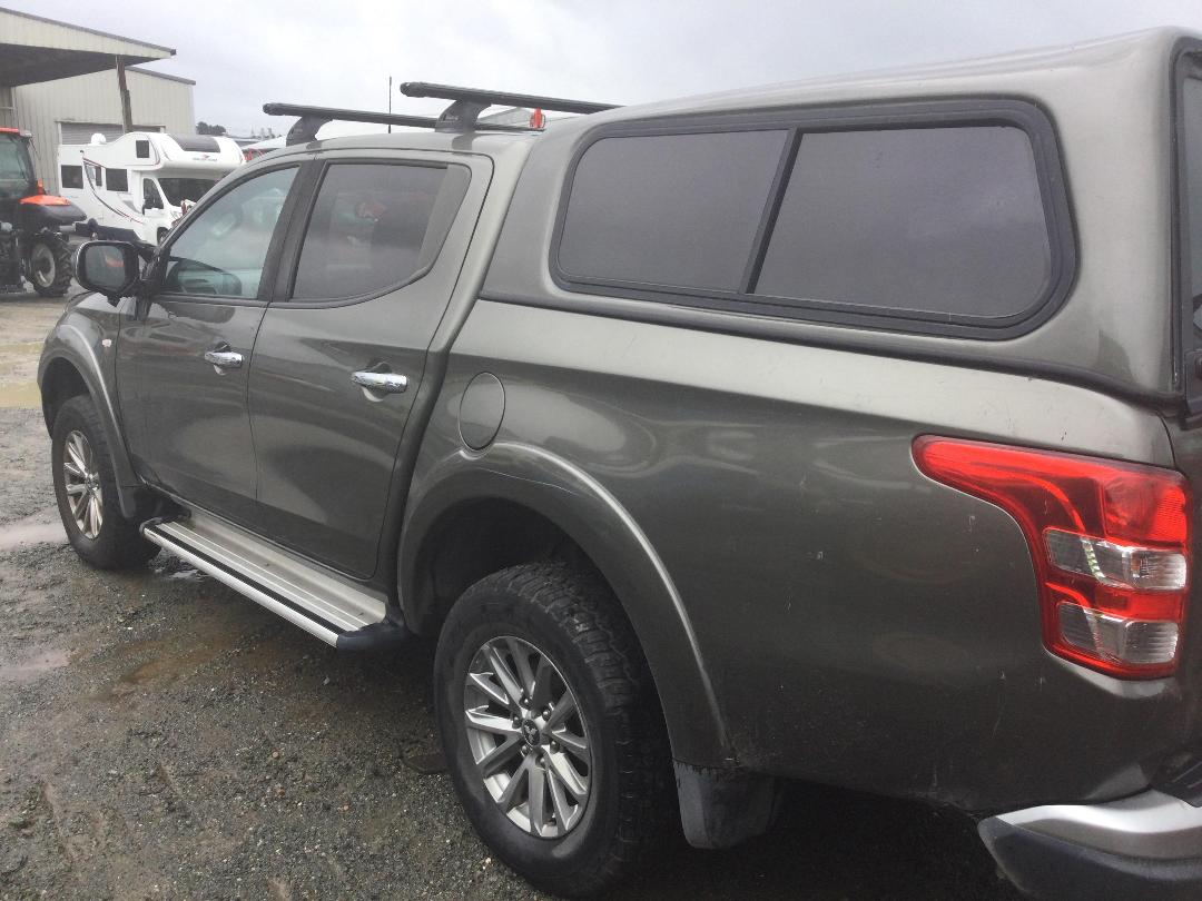 Photo '3' of Mitsubishi Triton DC Glxr 6MT