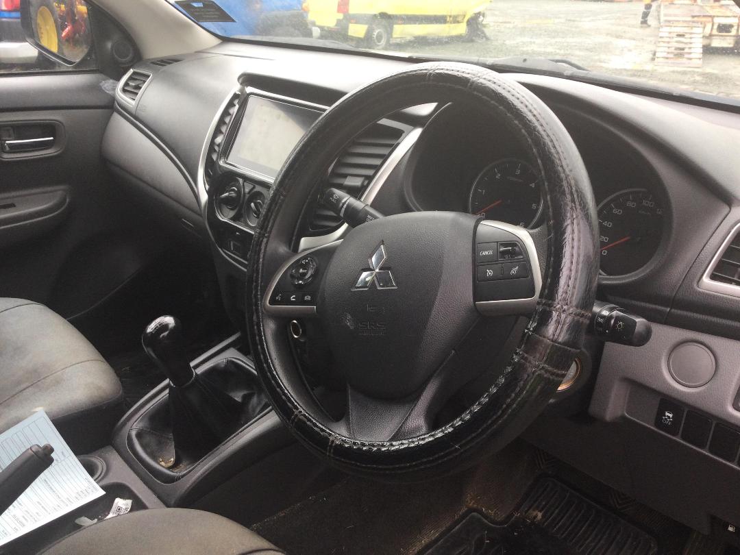 Photo '9' of Mitsubishi Triton DC Glxr 6MT