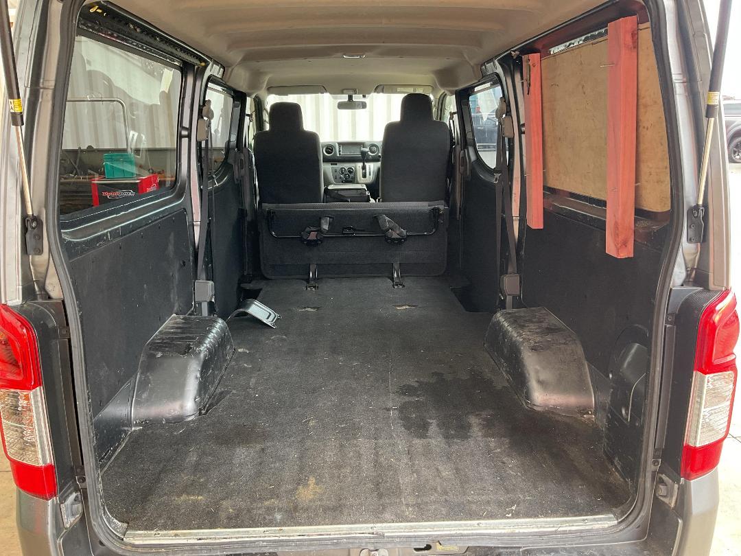 Photo '11' of Nissan Caravan NV350 Photo '11' of Nissan Caravan NV350