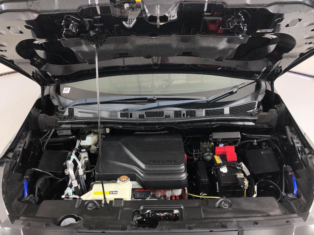 Photo '13' of Nissan Leaf