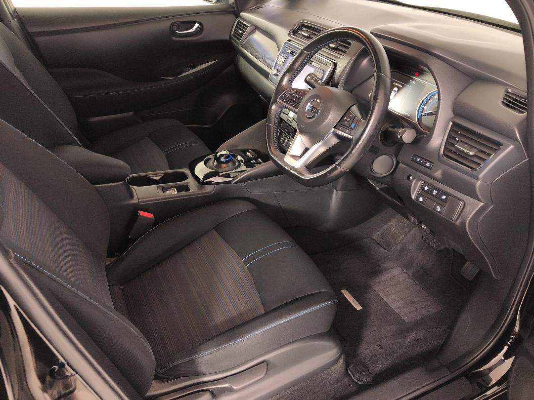 Photo '16' of Nissan Leaf