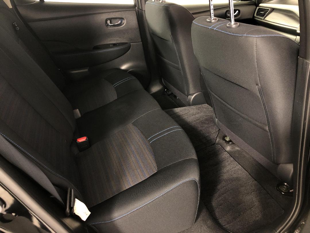 Photo '20' of Nissan Leaf