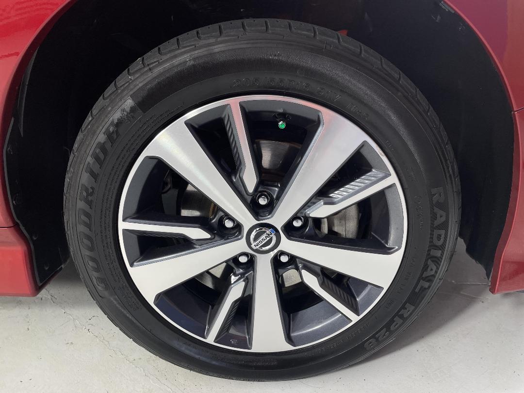 Photo '9' of Nissan Leaf