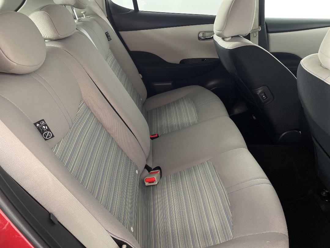 Photo '20' of Nissan Leaf