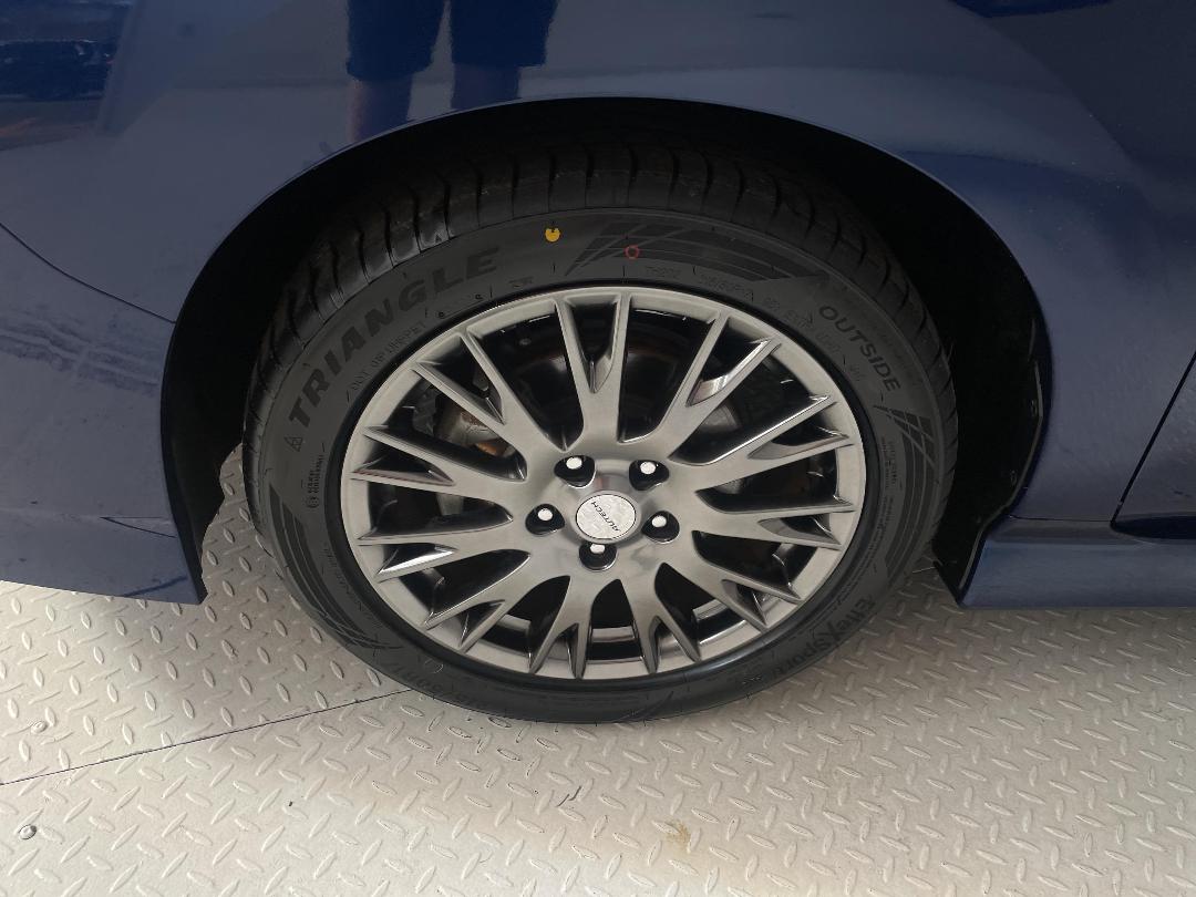 Photo '10' of Nissan Leaf