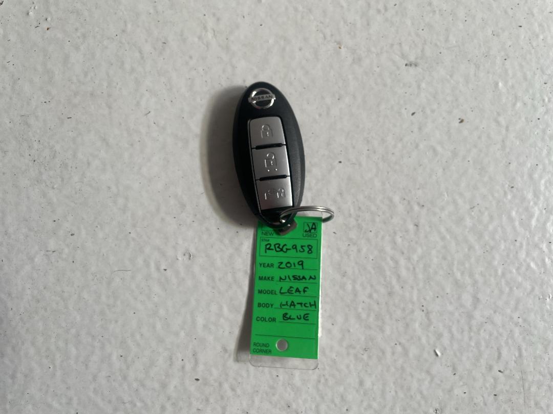 Photo '22' of Nissan Leaf