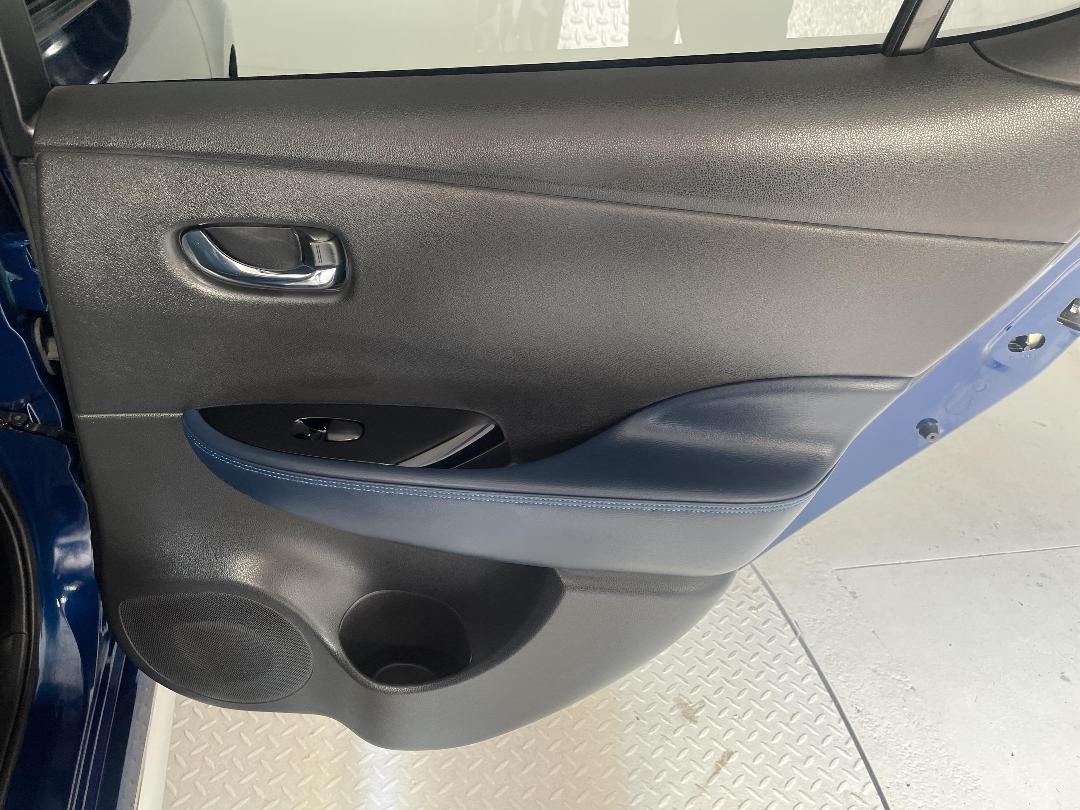 Photo '19' of Nissan Leaf