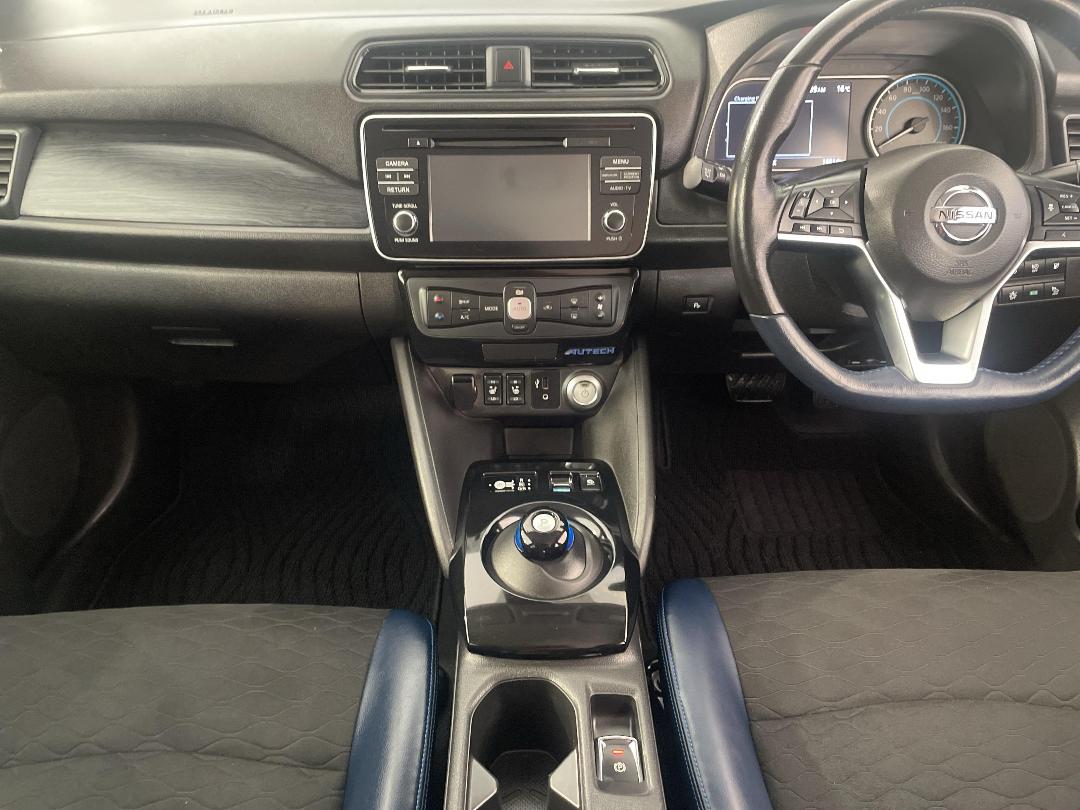 Photo '18' of Nissan Leaf