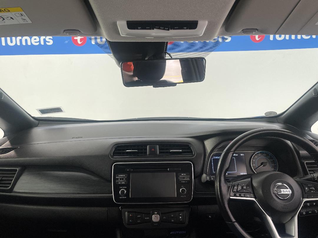 Photo '17' of Nissan Leaf