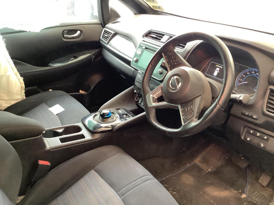 Photo '12' of Nissan Leaf