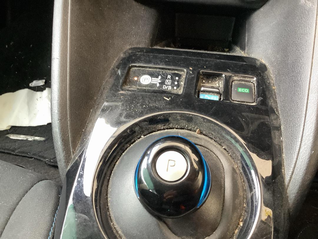 Photo '16' of Nissan Leaf