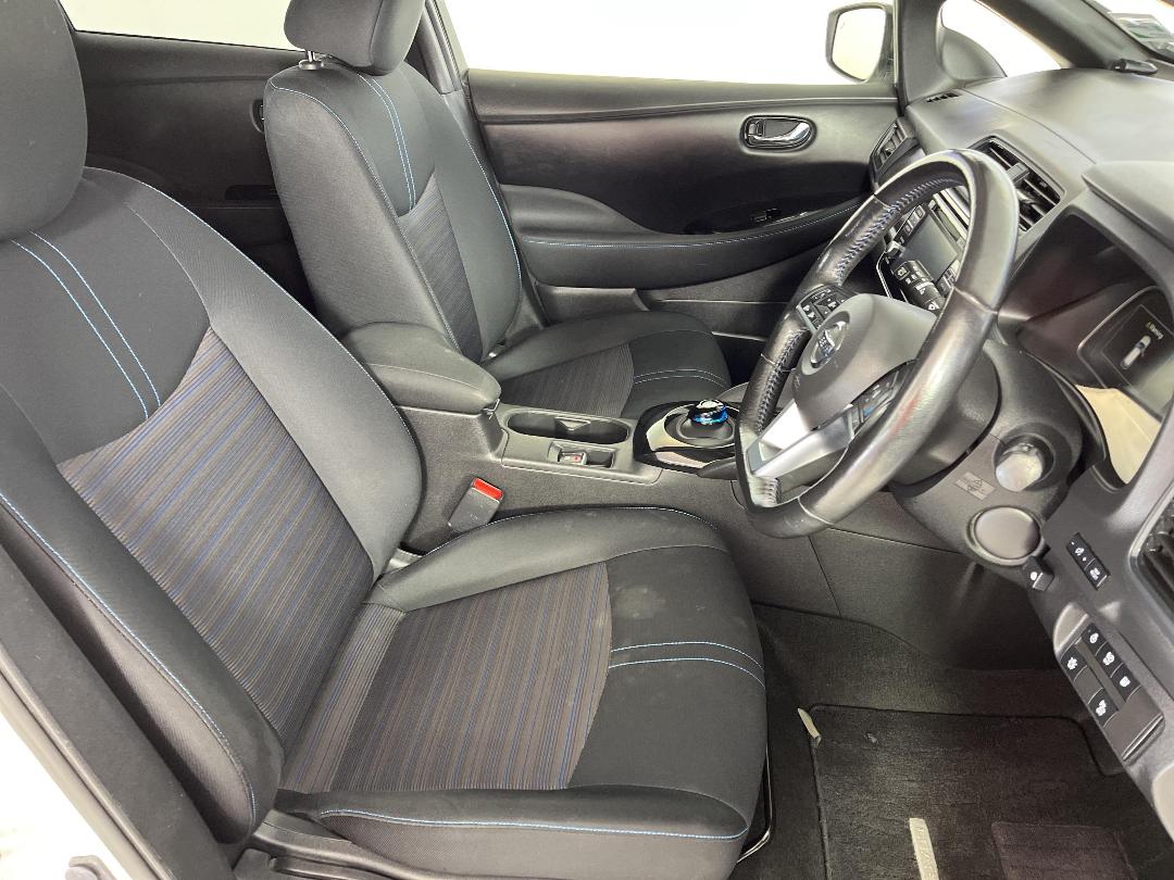 Photo '16' of Nissan Leaf Photo '16' of Nissan Leaf