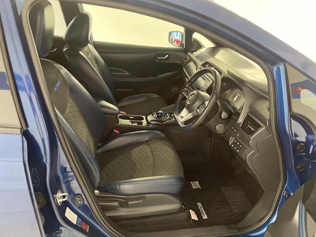 Photo '16' of Nissan Leaf