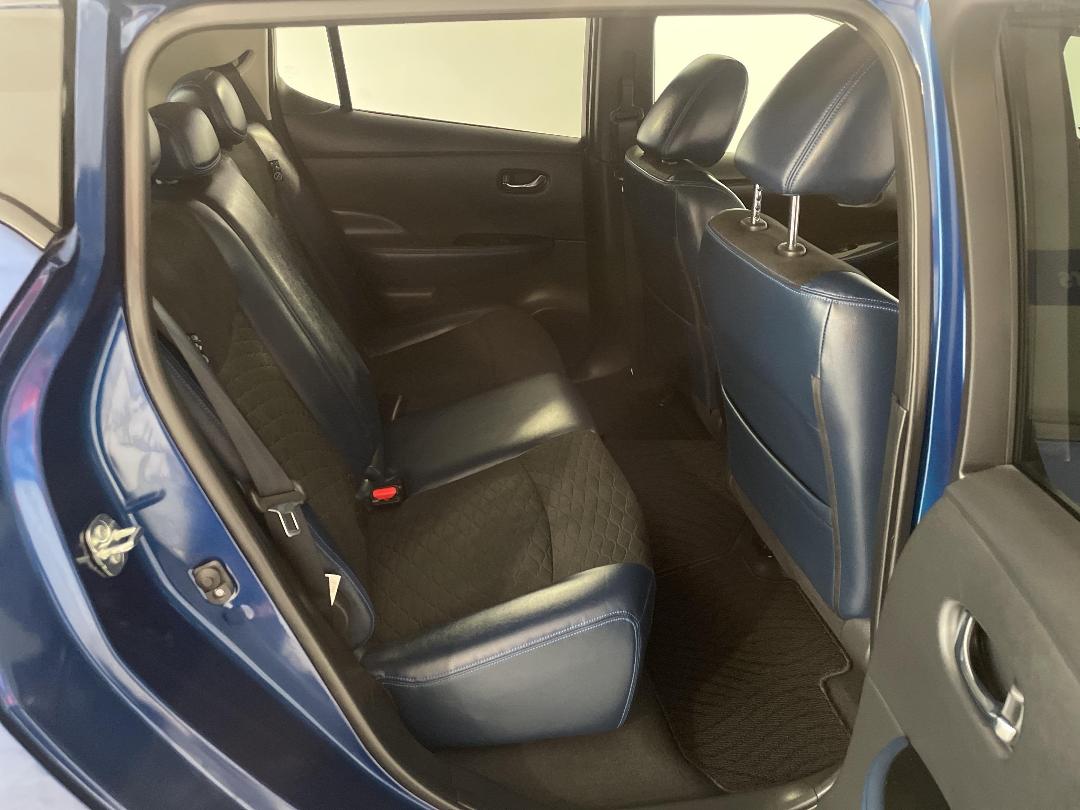 Photo '20' of Nissan Leaf