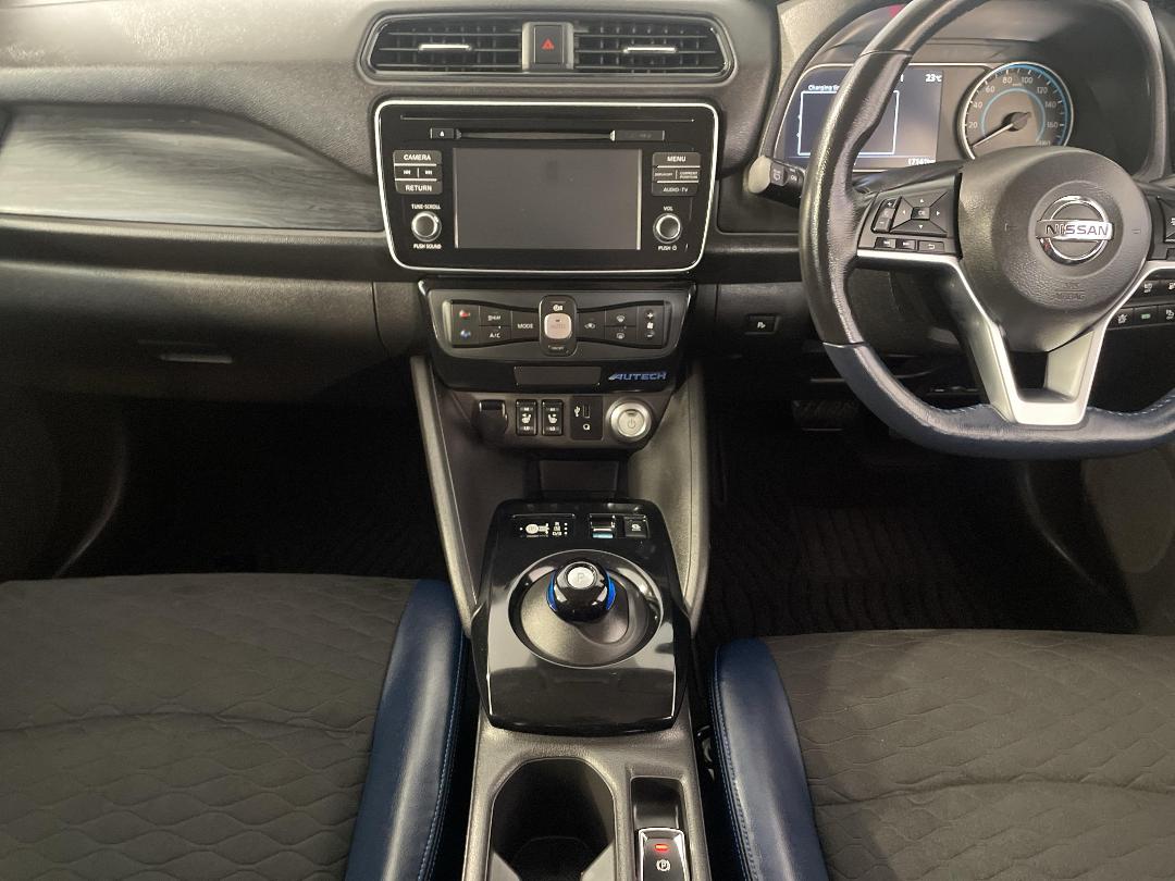 Photo '18' of Nissan Leaf