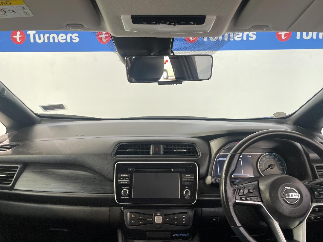 Photo '17' of Nissan Leaf