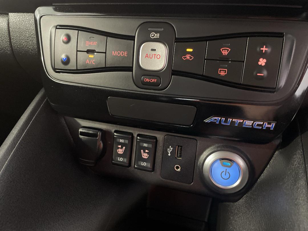 Photo '30' of Nissan Leaf