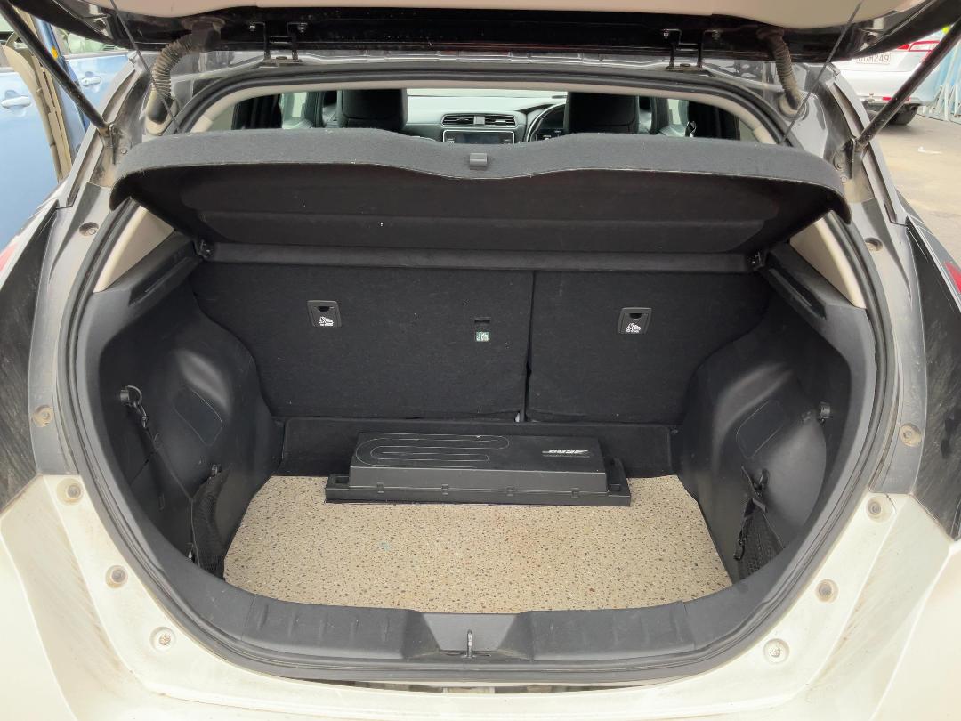 Photo '19' of Nissan Leaf Leaf