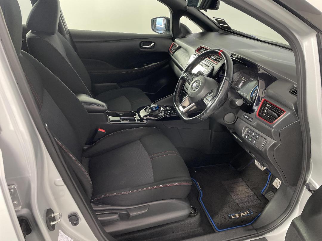 Photo '16' of Nissan Leaf