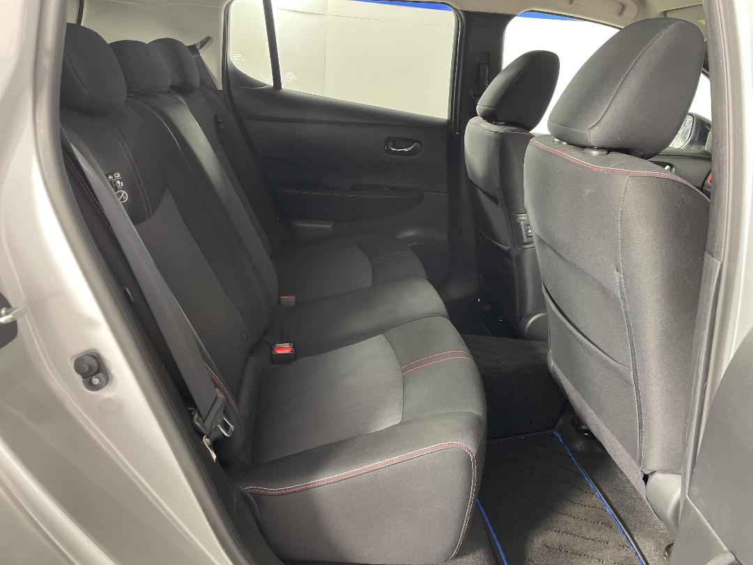 Photo '20' of Nissan Leaf