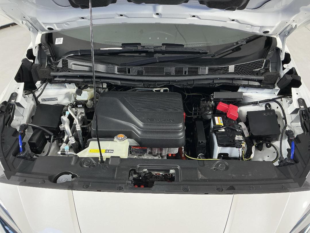 Photo '13' of Nissan Leaf