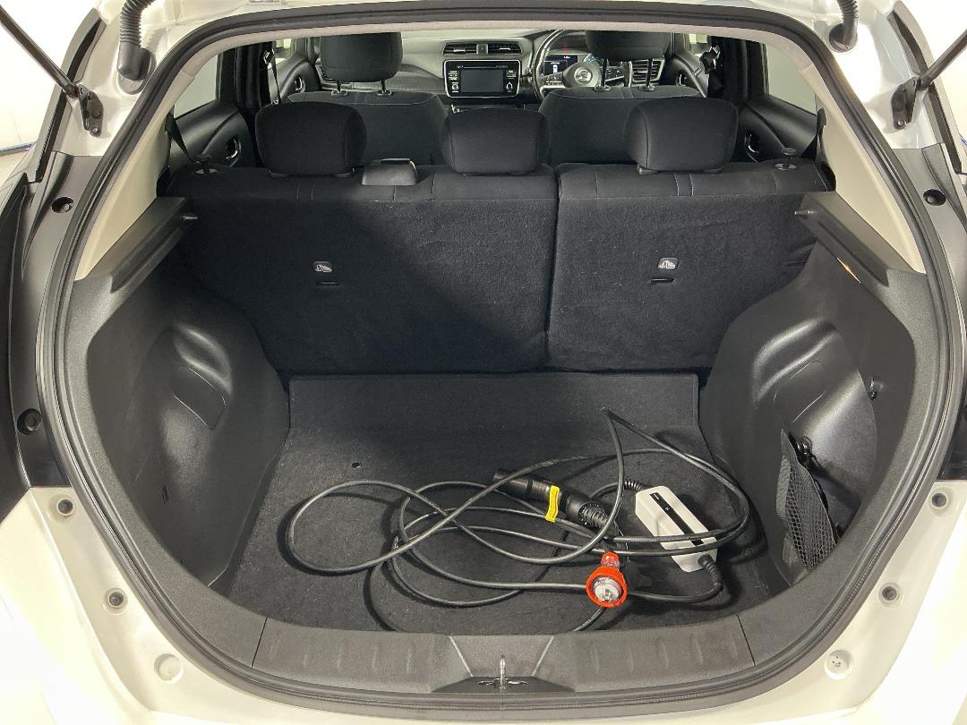 Photo '14' of Nissan Leaf