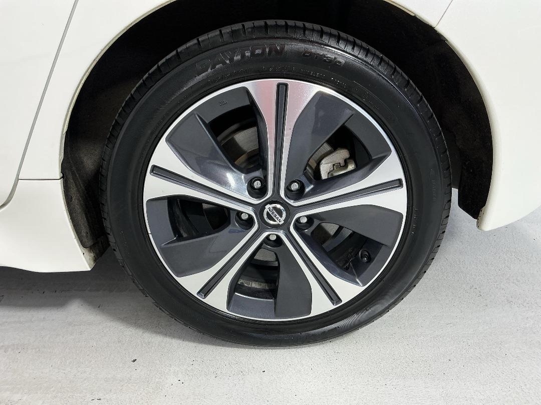 Photo '11' of Nissan Leaf