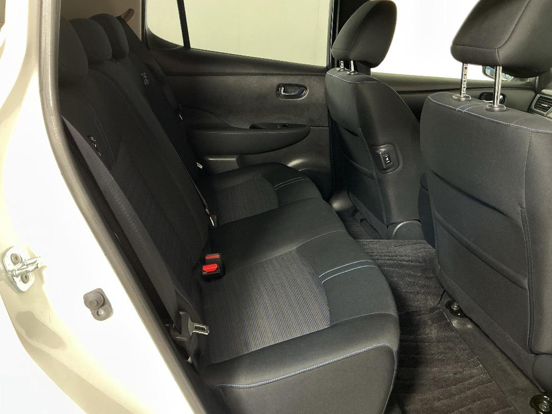 Photo '20' of Nissan Leaf