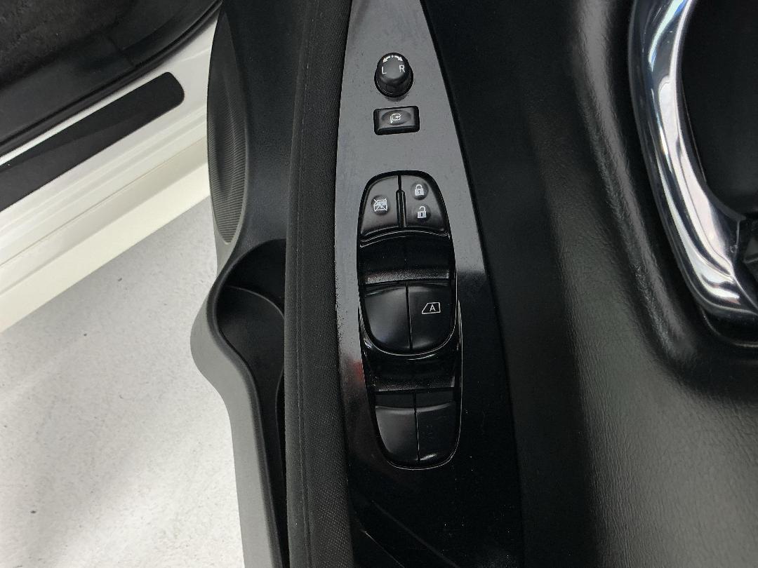 Photo '23' of Nissan Leaf