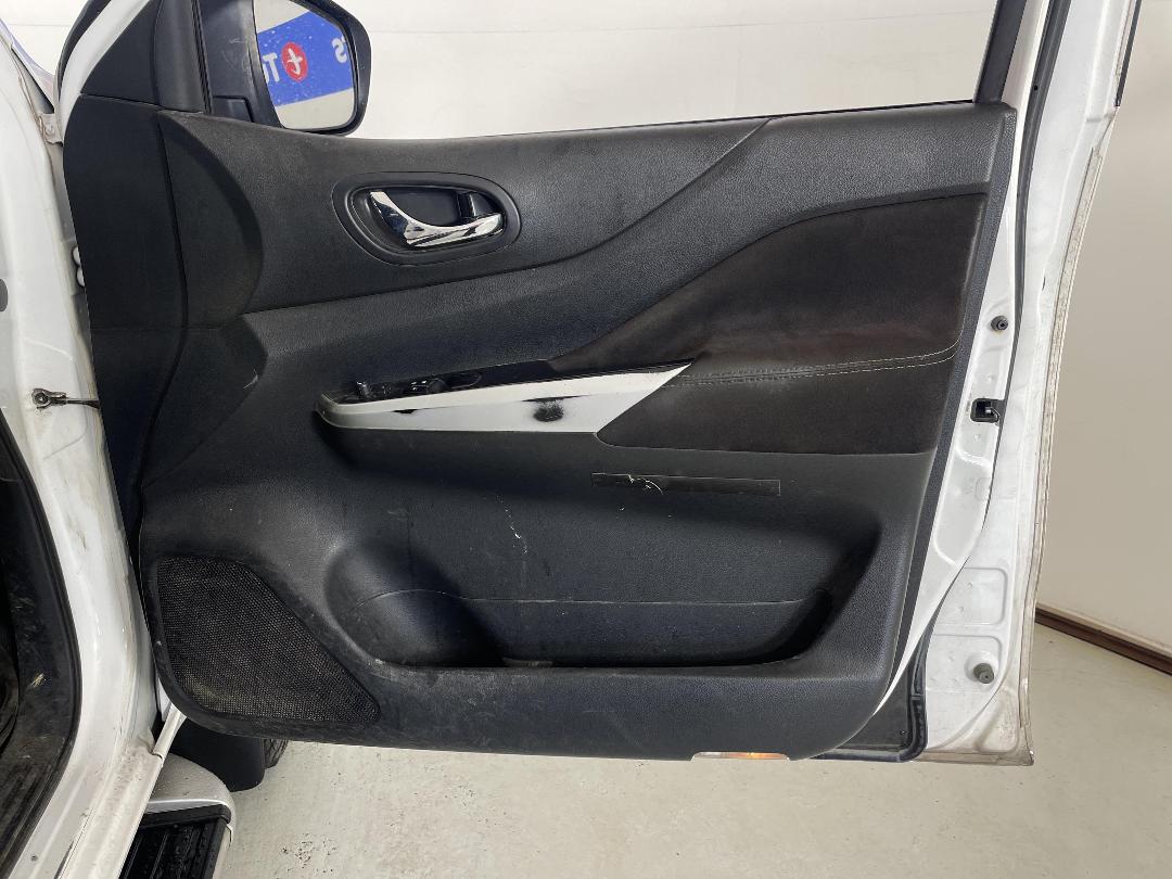 Photo '15' of Nissan Navara Photo '15' of Nissan Navara