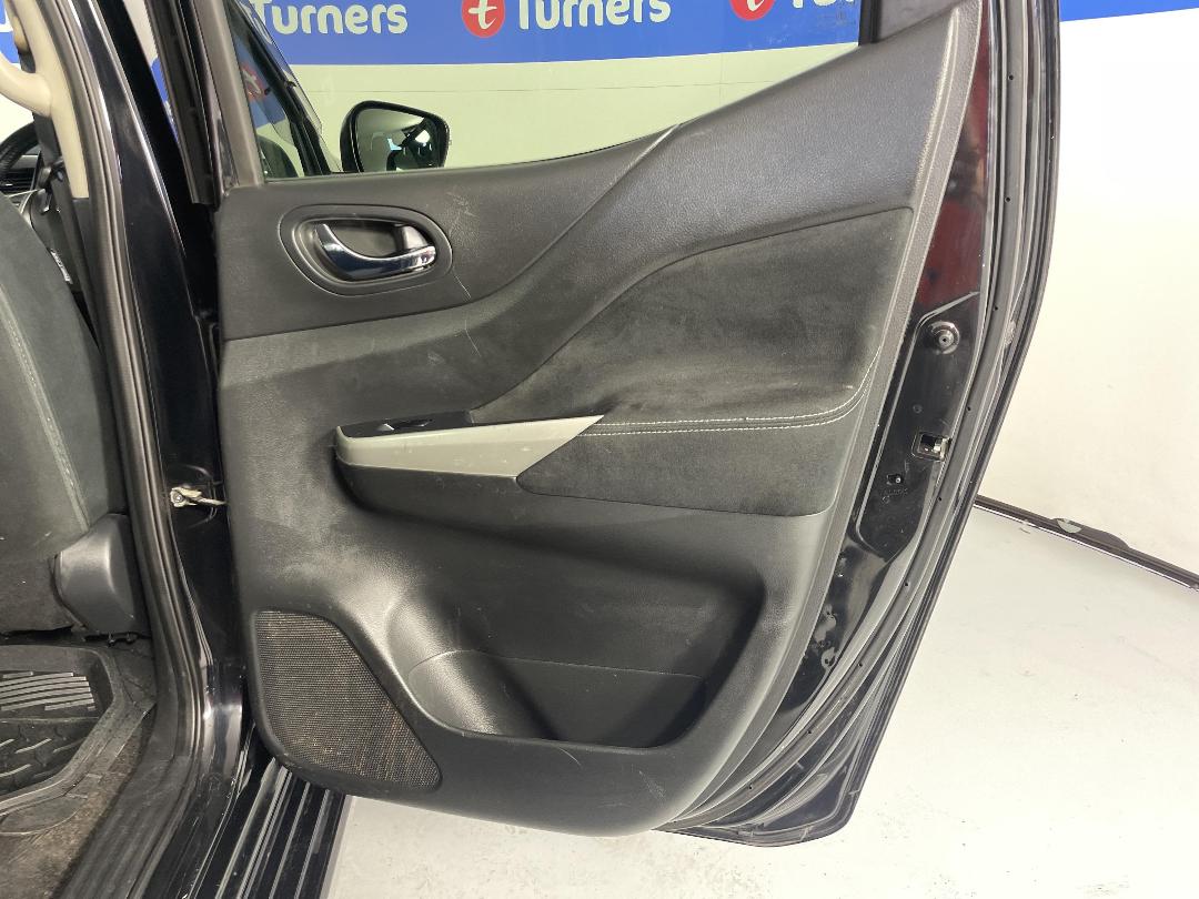 Photo '19' of Nissan Navara Photo '19' of Nissan Navara