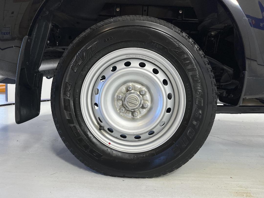 Photo '12' of Nissan Navara