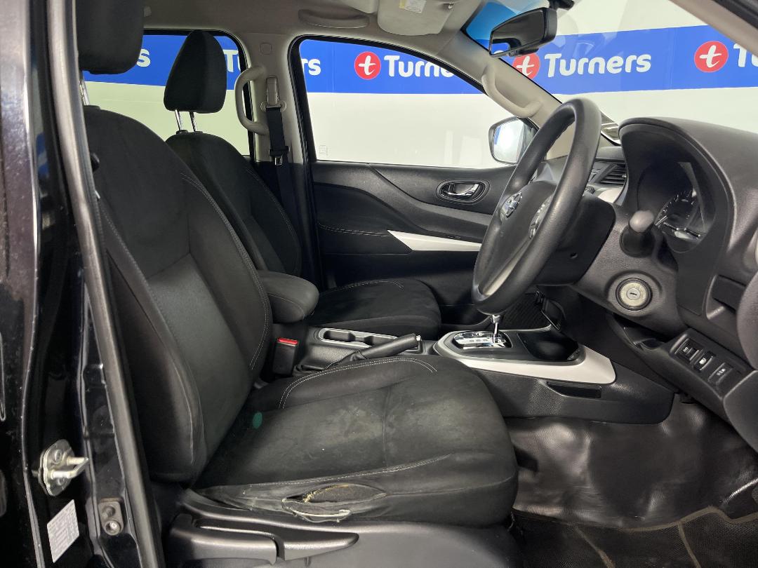 Photo '15' of Nissan Navara